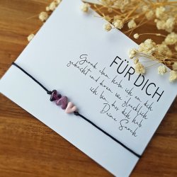 individualisierbares Glücksarmband mit drei Herzen