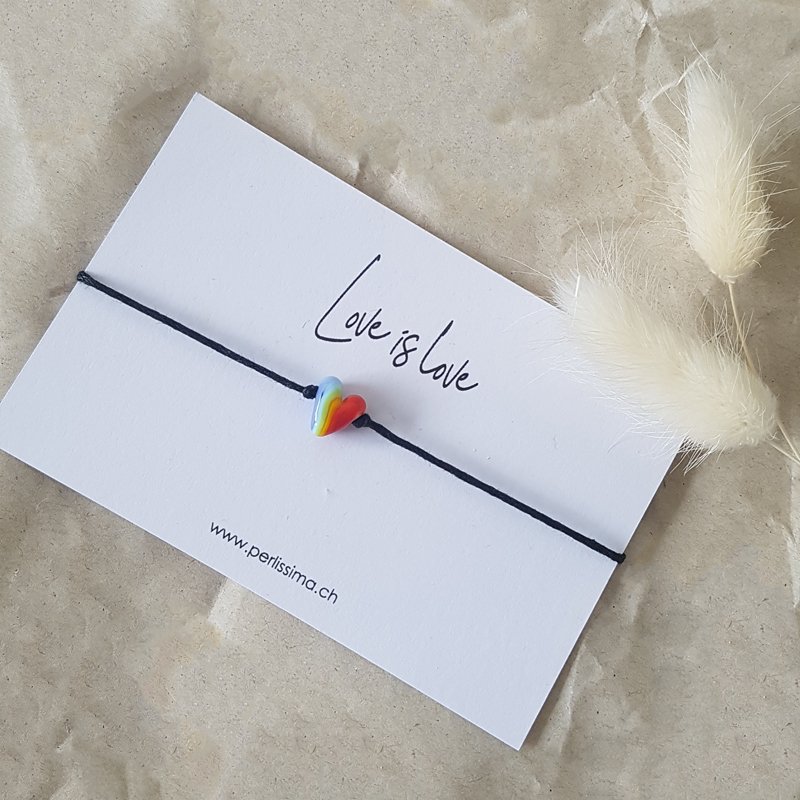 LGBTQ+ Armband mit Herz – Liebe ist Liebe | Handgemacht