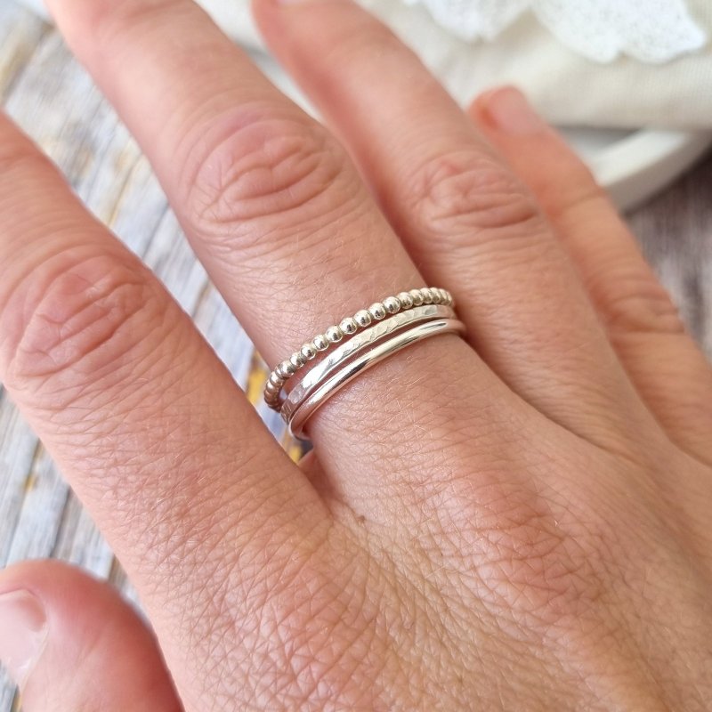 Handgeschmiedete Fingerringe aus 925 Silber – 3 Varianten für jeden Stil