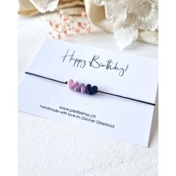 individualisierbares Glücksarmband mit drei Herzen