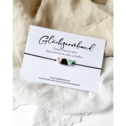individualisierbares Glücksarmband mit drei Herzen